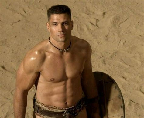 manu bennett naked|Male celebrity Manu Bennett shows his nude muscle ass